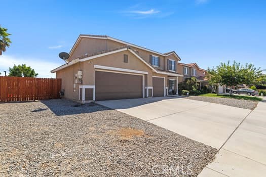 Detail Gallery Image 2 of 17 For 13971 Clydesdale Run Lane, Victorville,  CA 92394 - 4 Beds | 2/1 Baths