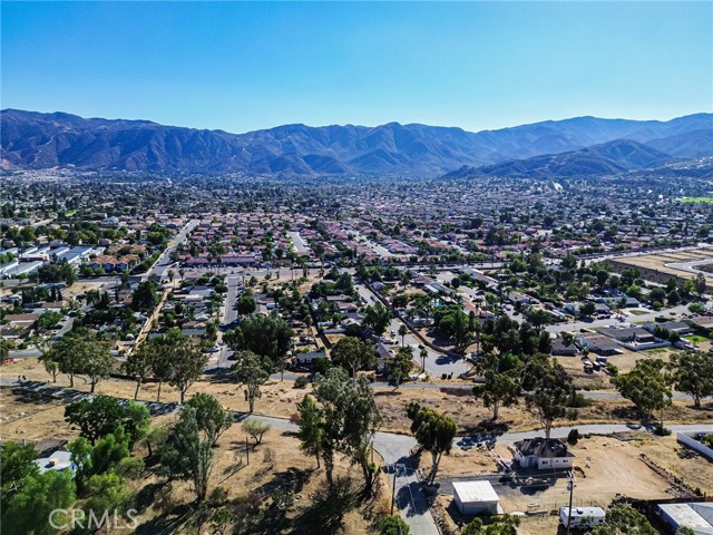 16376 Bailey Street, Lake Elsinore CA: https://media.crmls.org/medias/3fadbbdb-154d-44e1-89ef-ca572559f5c9.jpg