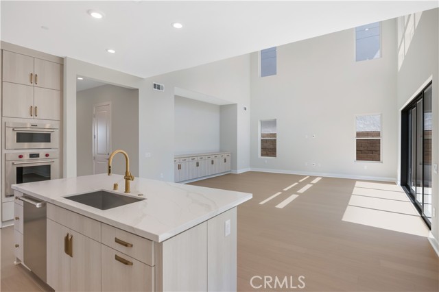 173 Creation, Irvine CA: https://media.crmls.org/medias/3faf680b-1598-44e3-8422-1142778c276e.jpg