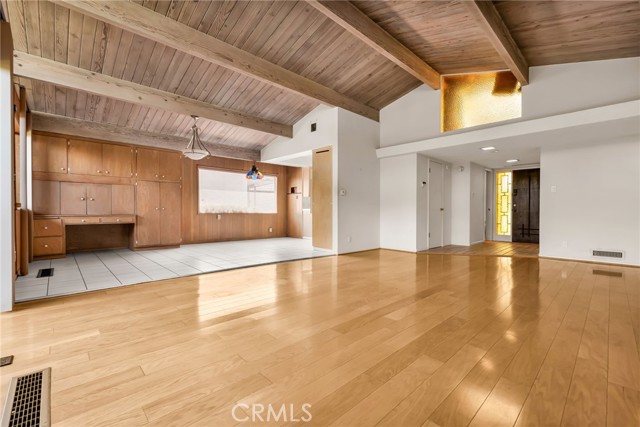5723 West 74th Street, Los Angeles CA: https://media.crmls.org/medias/3fafaeaa-c1dd-4cb8-969e-00c640804676.jpg