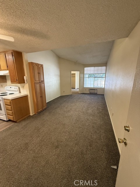 Detail Gallery Image 2 of 8 For 121 N Kathryn Dr, Anaheim,  CA 92801 - 1 Beds | 1 Baths