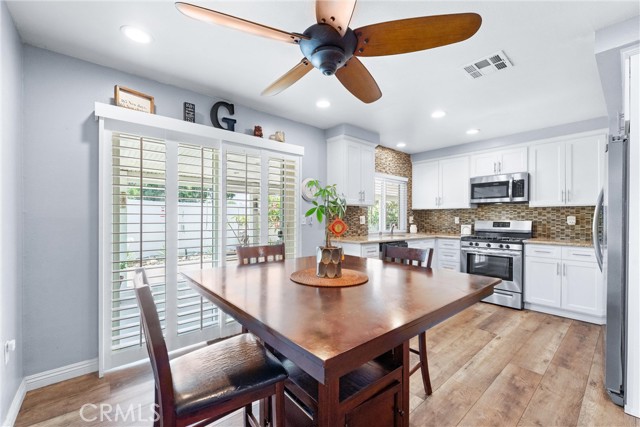 Detail Gallery Image 11 of 45 For 3636 Hancock Dr, Riverside,  CA 92503 - 3 Beds | 2 Baths