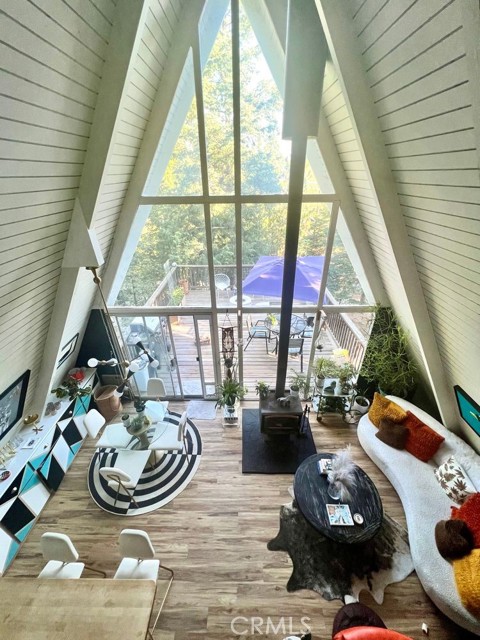 767 Grass Valley Road, Lake Arrowhead CA: https://media.crmls.org/medias/3fb05575-883d-402e-b213-65a79b58658c.jpg