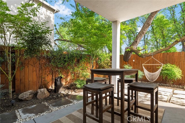 Detail Gallery Image 8 of 48 For 47 Jersey Brown, Chico,  CA 95973 - 3 Beds | 3 Baths