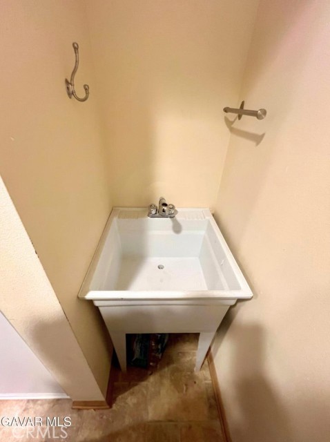 Detail Gallery Image 31 of 43 For 1027 Pine Mountain, Big Bear City,  CA 92314 - 3 Beds | 2/1 Baths