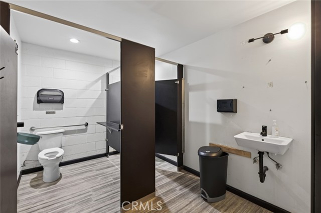  Commercial for Sale in North Hollywood, California