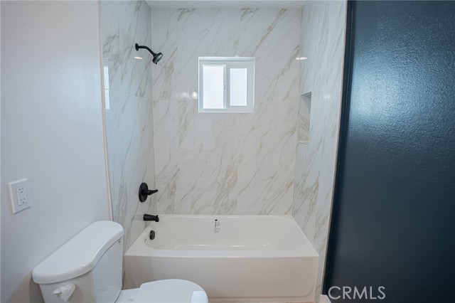 Detail Gallery Image 14 of 24 For 1390 Pepper Tree Ln, San Bernardino,  CA 92404 - 4 Beds | 2/1 Baths