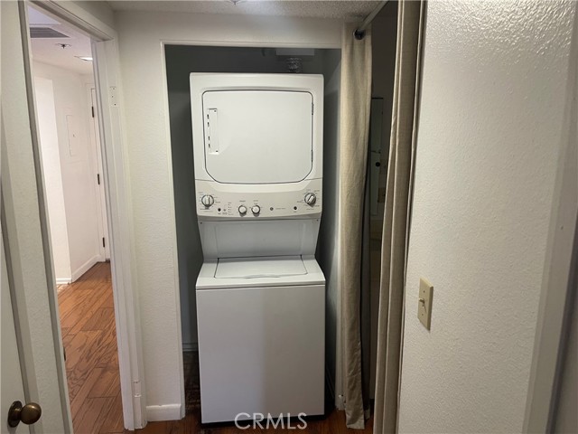 600 W 9th Street, Los Angeles CA: https://media.crmls.org/medias/3fb35fe0-32aa-4413-a345-cd9b419adfb2.jpg
