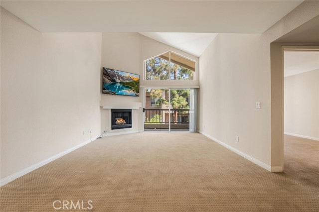 Detail Gallery Image 3 of 26 For 21550 Burbank Bld #316,  Woodland Hills,  CA 91367 - 2 Beds | 2 Baths