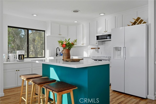 Detail Gallery Image 13 of 55 For 10727 E Highway 20, Clearlake Oaks,  CA 95423 - 3 Beds | 3 Baths