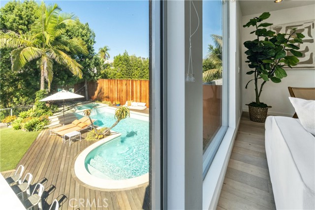 Detail Gallery Image 12 of 31 For 1619 Tower Grove, Beverly Hills,  CA 90210 - 4 Beds | 4/2 Baths