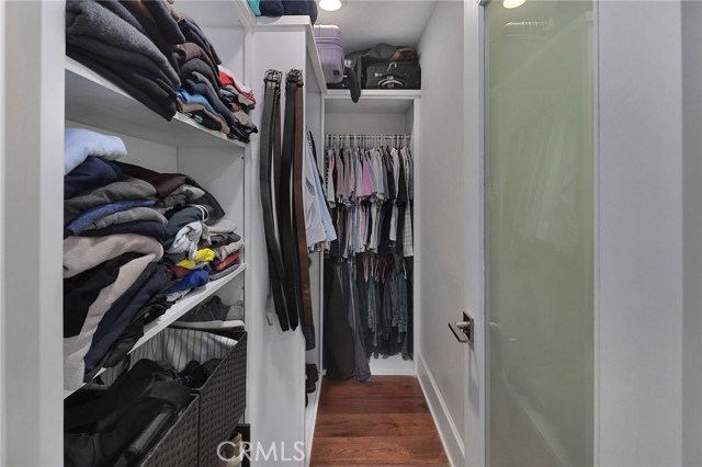 2025 Prospect Avenue, Hermosa Beach CA: https://media.crmls.org/medias/3fb65197-be19-4aee-9c8d-64f9f98c21eb.jpg