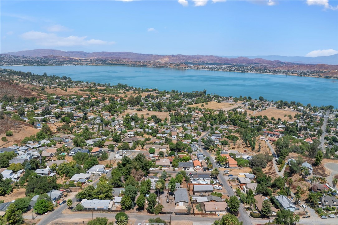 Detail Gallery Image 1 of 1 For 17451 Haynes Ave, Lake Elsinore,  CA 92530 - 2 Beds | 1 Baths