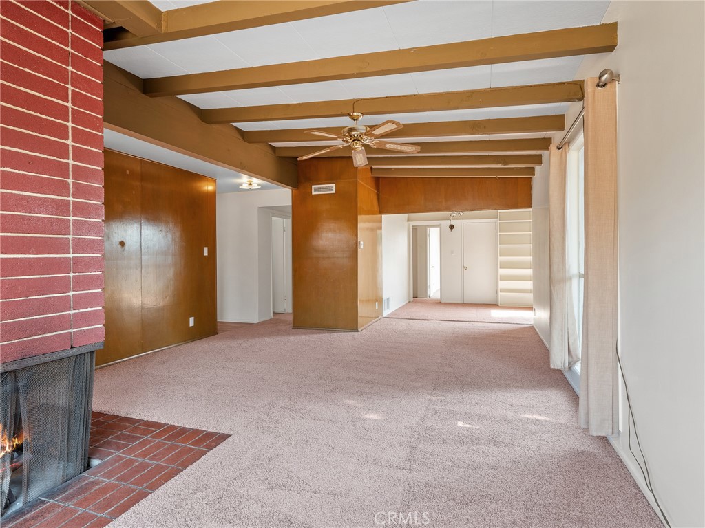 https://media.crmls.org/medias/3fb73c5b-931d-45b7-88c3-a7c043945746.jpg?preset=X-Large