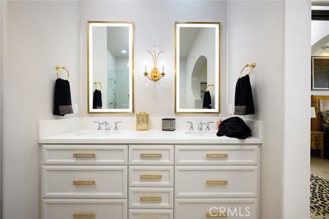 11 Classico Drive, Newport Coast CA: https://media.crmls.org/medias/3fb755ea-e74f-498d-b9d0-1daca225f8bd.jpg