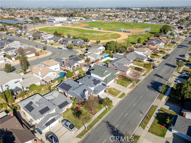 Detail Gallery Image 16 of 17 For 5051 Canterbury Dr, Cypress,  CA 90630 - 4 Beds | 2/1 Baths