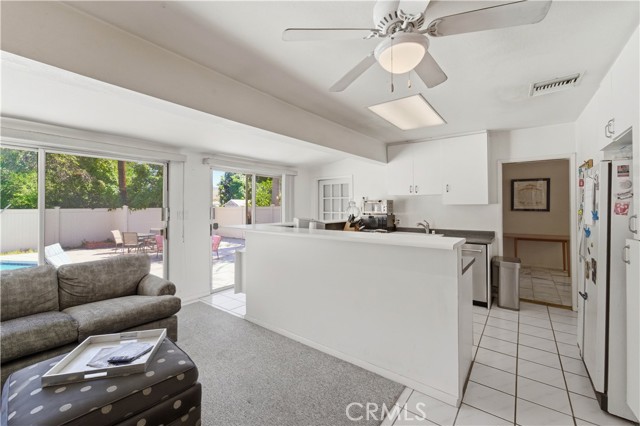 Detail Gallery Image 16 of 33 For 6254 Etiwanda Ave, Tarzana,  CA 91335 - 3 Beds | 2 Baths