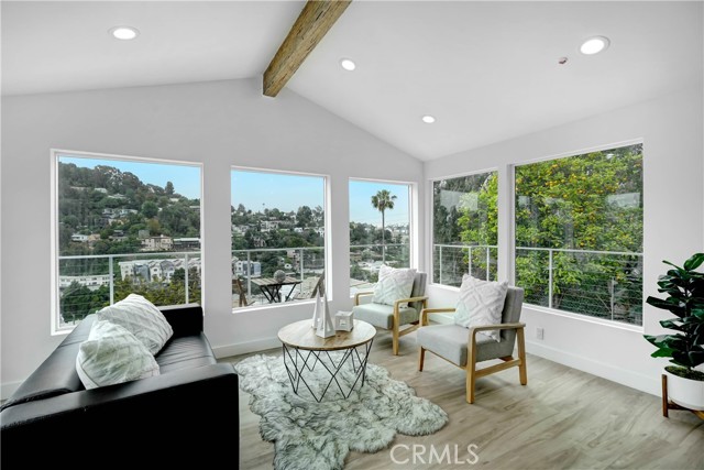 Detail Gallery Image 4 of 13 For 3819 Sunset Dr, Los Angeles,  CA 90027 - 3 Beds | 2 Baths