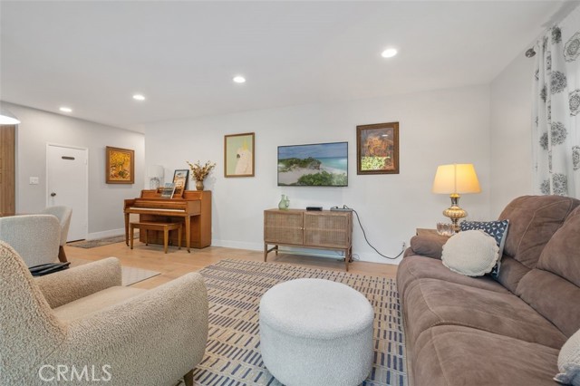 Detail Gallery Image 21 of 45 For 13822 Marquette St, Westminster,  CA 92683 - 5 Beds | 3 Baths