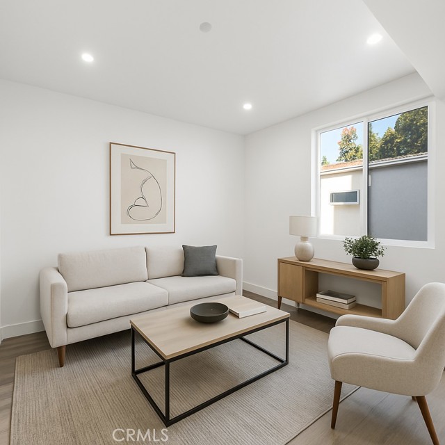 Detail Gallery Image 10 of 61 For 10857 Morrison St, North Hollywood,  CA 91601 - – Beds | – Baths