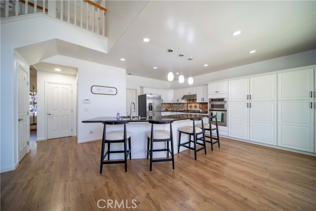 6028 W Evergreen Avenue, Visalia CA: https://media.crmls.org/medias/3fbb09ea-9635-423e-b3c0-31eecfb0737c.jpg
