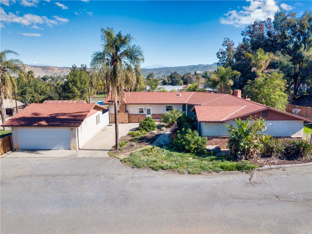 Image 2 for 20098 Rockwell Rd, Corona, CA 92881