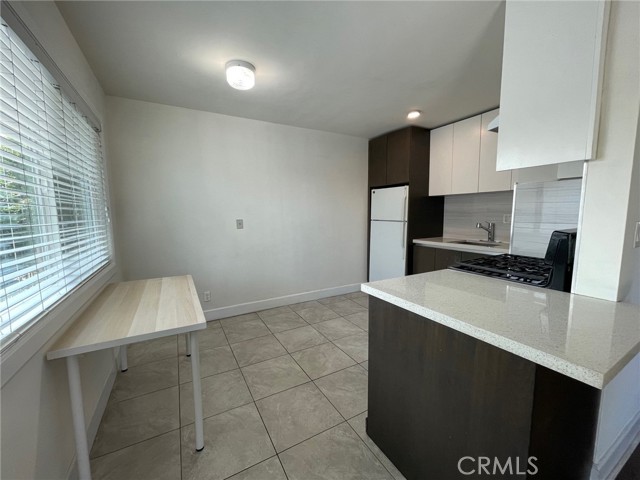 Detail Gallery Image 17 of 17 For 1250 W 37th St #5,  Los Angeles,  CA 90007 - 3 Beds | 1 Baths