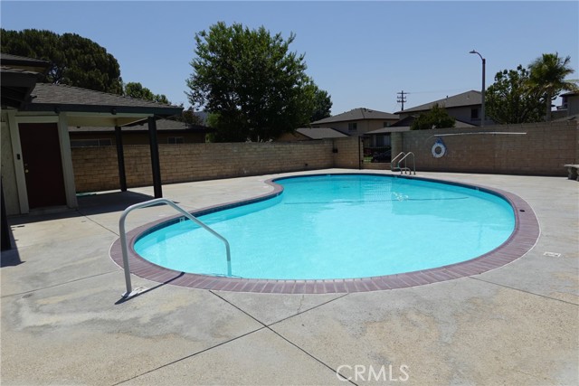 Detail Gallery Image 28 of 39 For 2033 Calle La Sombra #2,  Simi Valley,  CA 93063 - 2 Beds | 1 Baths