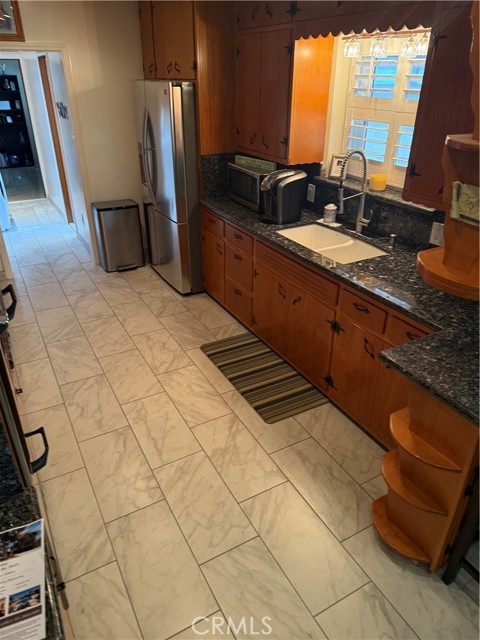 12268 Samoline Avenue, Downey CA: https://media.crmls.org/medias/3fbc8146-f907-4716-92b4-1232fd8440df.jpg