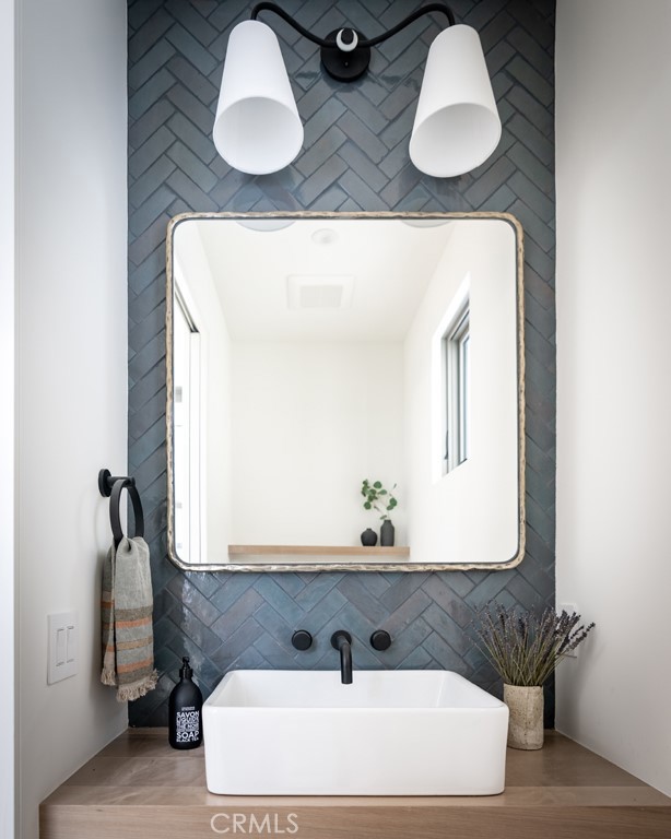 506 Goldenrod, Corona del Mar CA: https://media.crmls.org/medias/3fbc8960-3e06-4858-afaa-cb7575ad43cb.jpg