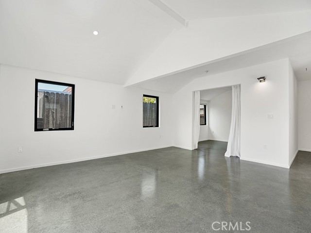31641 3rd Avenue, Laguna Beach CA: https://media.crmls.org/medias/3fbd35b2-4581-4339-8573-9586cf4bf9ac.jpg