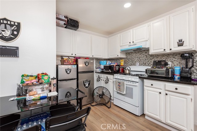 Detail Gallery Image 20 of 31 For 1657 W 67th St #2,  Los Angeles,  CA 90047 - 4 Beds | 2 Baths