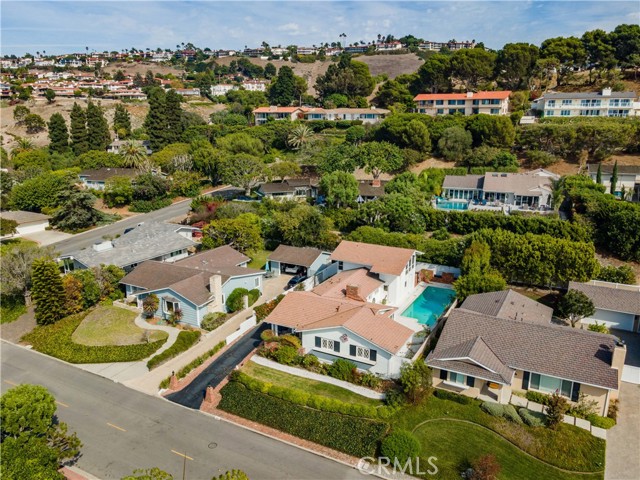 2820 Via De La Guerra, Palos Verdes Estates, California 90274, 3 Bedrooms Bedrooms, ,3 BathroomsBathrooms,Residential,Sold,Via De La Guerra,PV21224574