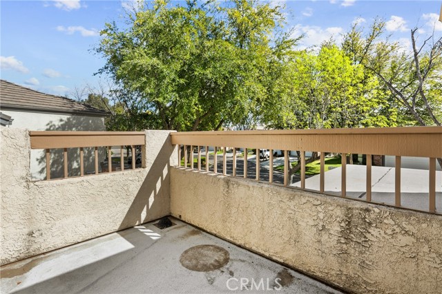 Detail Gallery Image 32 of 64 For 24436 Hampton Dr #C,  Valencia,  CA 91355 - 2 Beds | 2/1 Baths