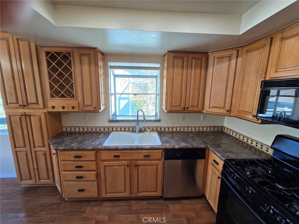https://media.crmls.org/medias/3fbefa48-2629-417a-aae3-9b487d2edc7c.jpg?preset=X-Large