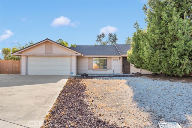 13106 Hollyberry, Victorville CA: https://media.crmls.org/medias/3fbf36b3-6a07-4b45-80c4-f89121f58327.jpg