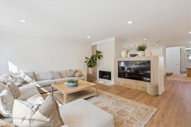 Detail Gallery Image 17 of 60 For 807 Alderdale Ct, Newbury Park,  CA 91320 - 5 Beds | 4 Baths