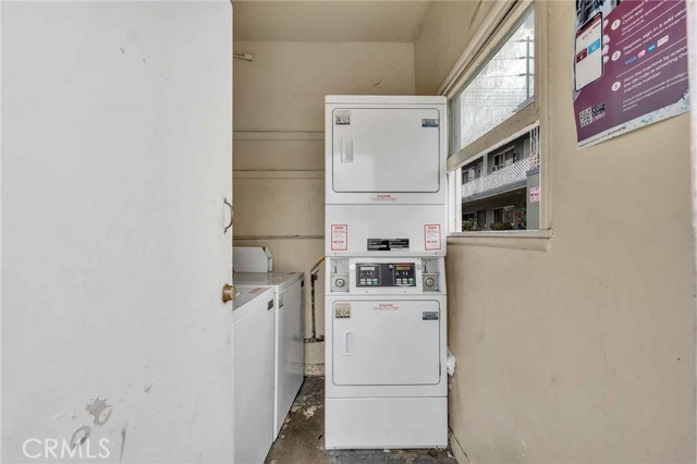 6862 Hazeltine Avenue, Van Nuys CA: https://media.crmls.org/medias/3fc01e0c-130a-48e8-8a18-e49271d4d299.jpg