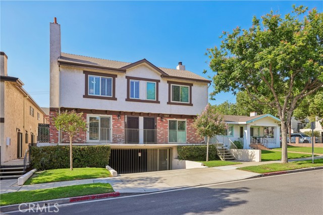 569 E Tujunga AVE Unit: B