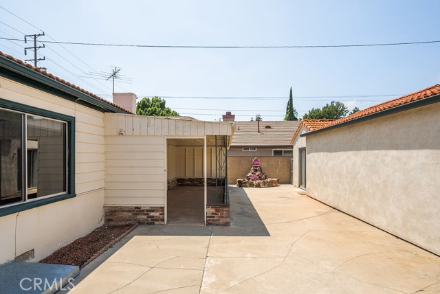 10525 Olive Street, Temple City CA: https://media.crmls.org/medias/3fc0efe4-535f-4673-8a17-36962178967e.jpg