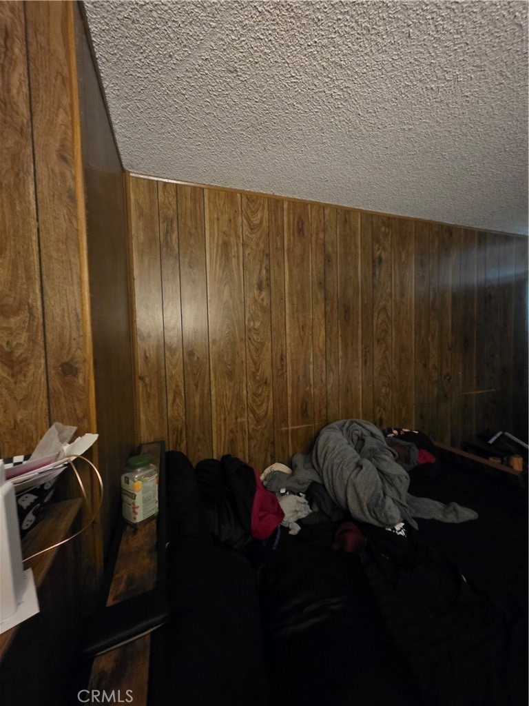 https://media.crmls.org/medias/3fc1b55b-9c70-4023-a7f9-3d4dda435307.jpg?preset=X-Large
