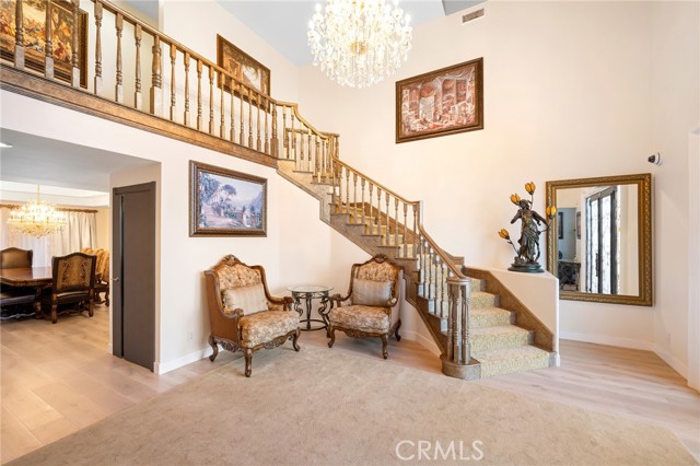 Detail Gallery Image 6 of 50 For 3331 Oakmont View Dr, Glendale,  CA 91208 - 5 Beds | 4/1 Baths