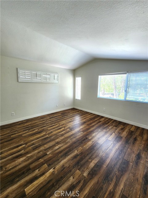 950 La Palma Circle, Corona CA: https://media.crmls.org/medias/3fc24b98-57e0-4725-ac39-af6c1dd79876.jpg