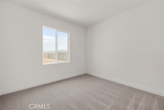 Detail Gallery Image 5 of 5 For 14836 Desert Lily Ct, Apple Valley,  CA 92307 - 4 Beds | 2 Baths