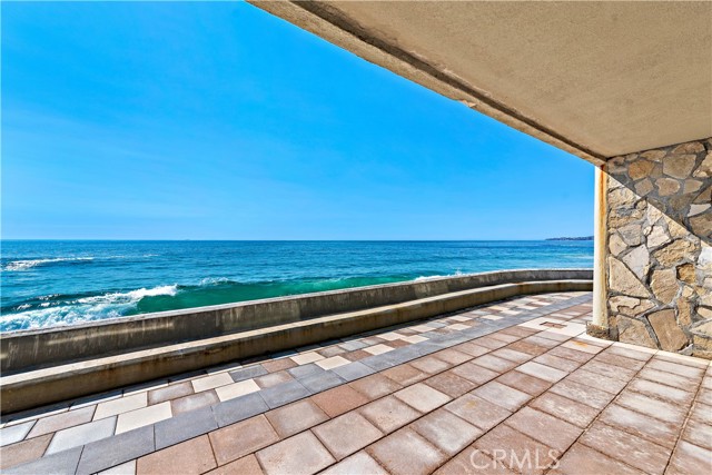 Detail Gallery Image 36 of 59 For 102 Blue Lagoon, Laguna Beach,  CA 92651 - 3 Beds | 3 Baths