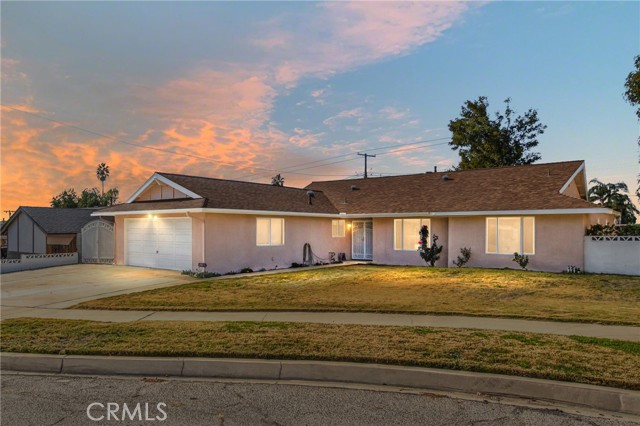 Detail Gallery Image 1 of 19 For 6080 Rogers Ln, San Bernardino,  CA 92404 - 4 Beds | 2 Baths