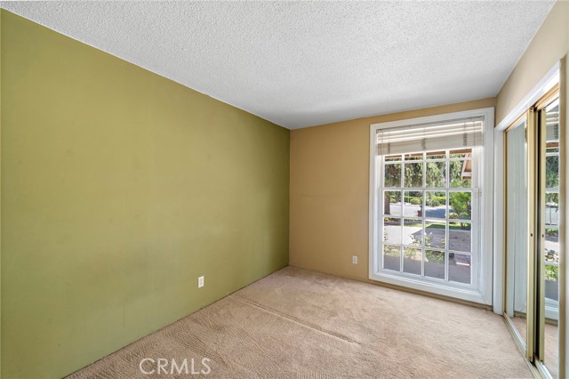 11121 Kensington Road, Los Alamitos CA: https://media.crmls.org/medias/3fc39759-57d2-4465-b2c6-f9251087b0dd.jpg