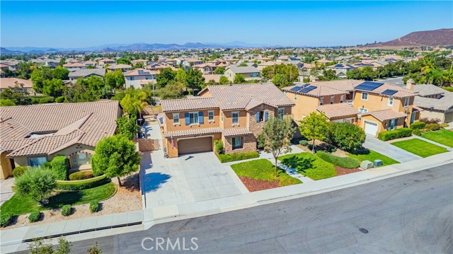 Detail Gallery Image 4 of 62 For 35141 Lantern Light Dr, Winchester,  CA 92596 - 5 Beds | 3/1 Baths