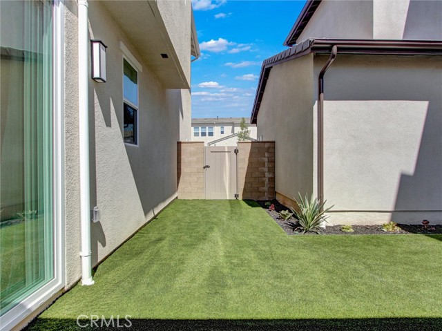 230 Sora, Irvine CA: https://media.crmls.org/medias/3fc678bb-a7d9-48c4-a450-a93c8791551f.jpg