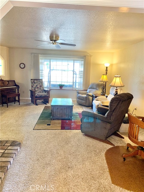 18427 Deer Hill, Hidden Valley Lake CA: https://media.crmls.org/medias/3fc72621-f4bf-41e2-9634-52476b8e4b17.jpg